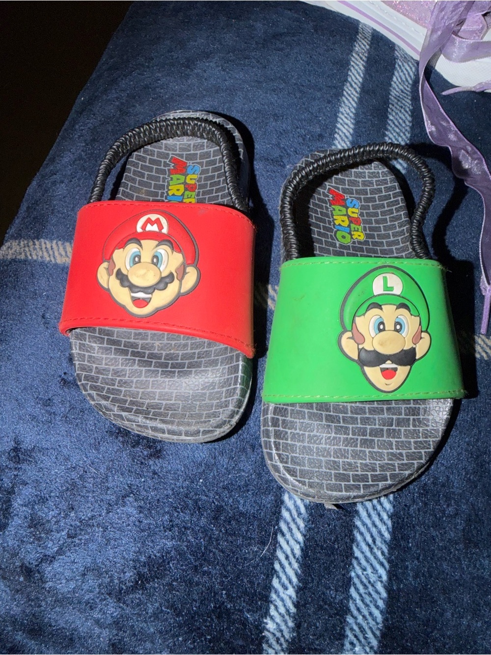 Nintendo Super Mario & Luigi Kids Slide Sandals in Red and Green